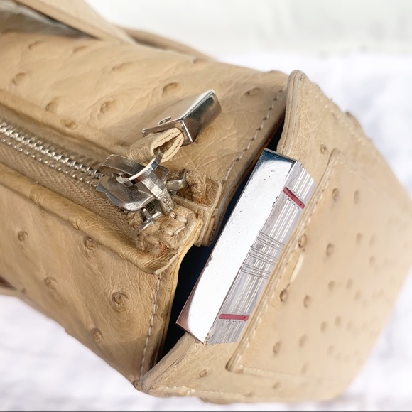 Burberry London ostrich tote handbag cream beige - Picture 8 of 10